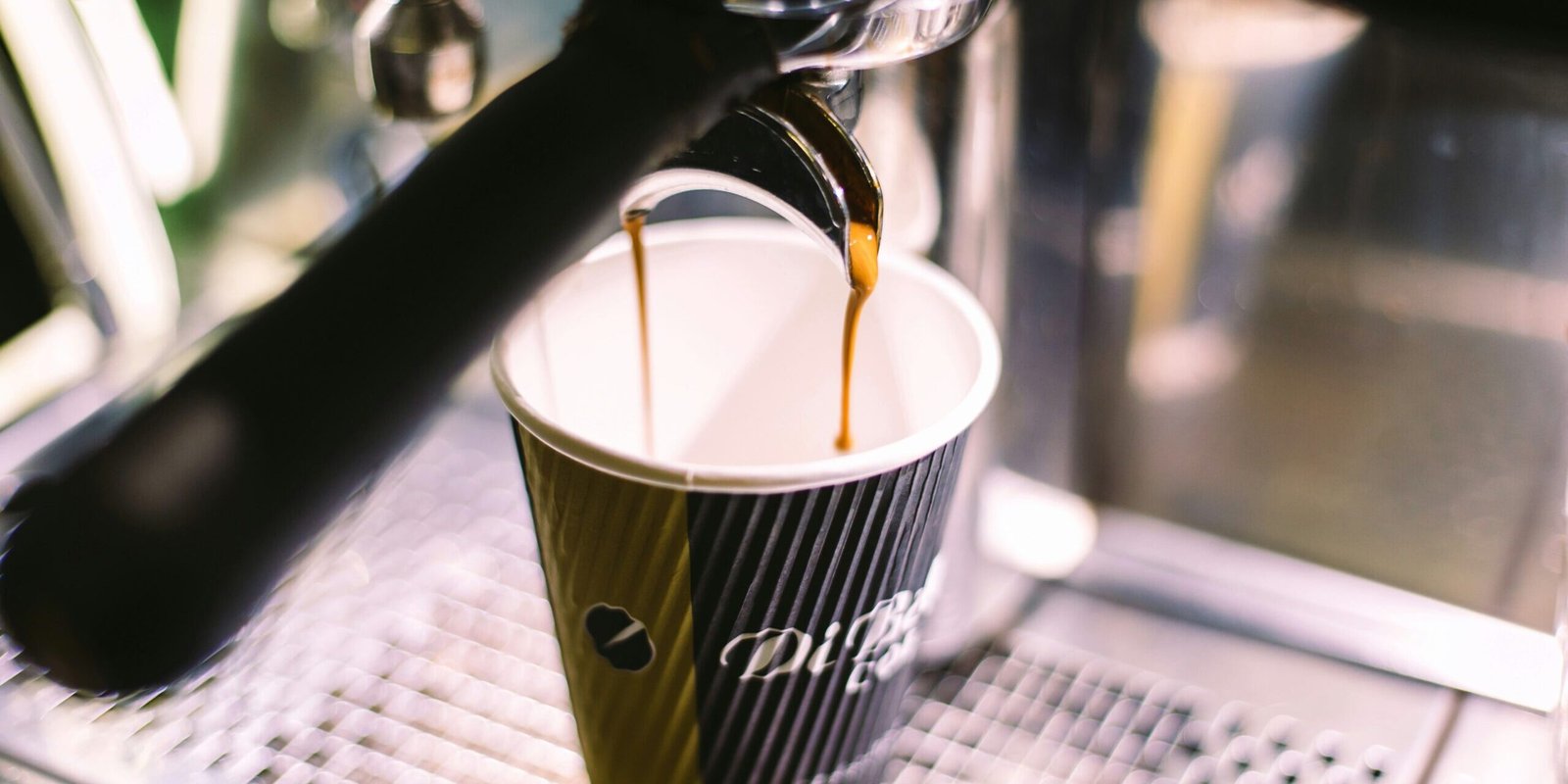 di-bella-coffee-1ai09NKaNB4-unsplash-min